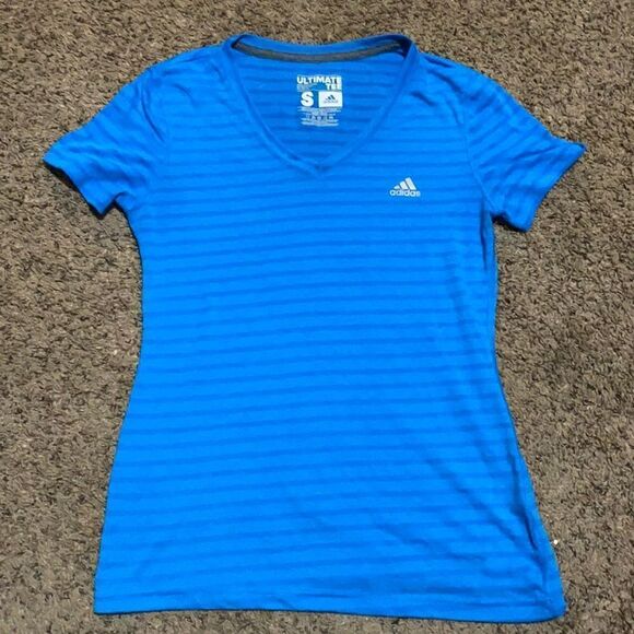 adidas Tops - Adidas T-shirt 